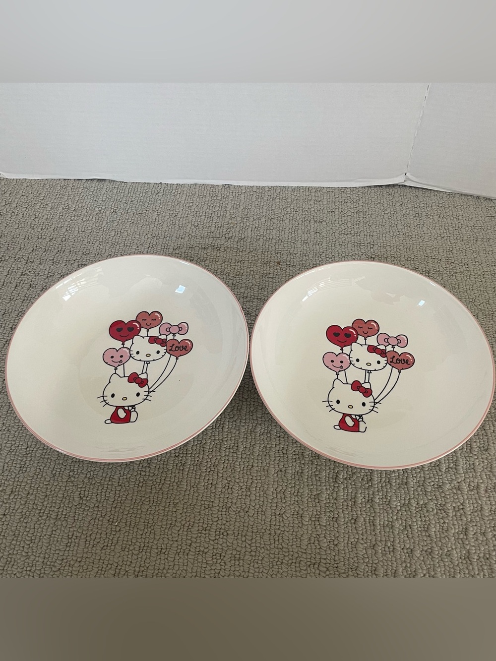2 hello kitty red balloon bowls